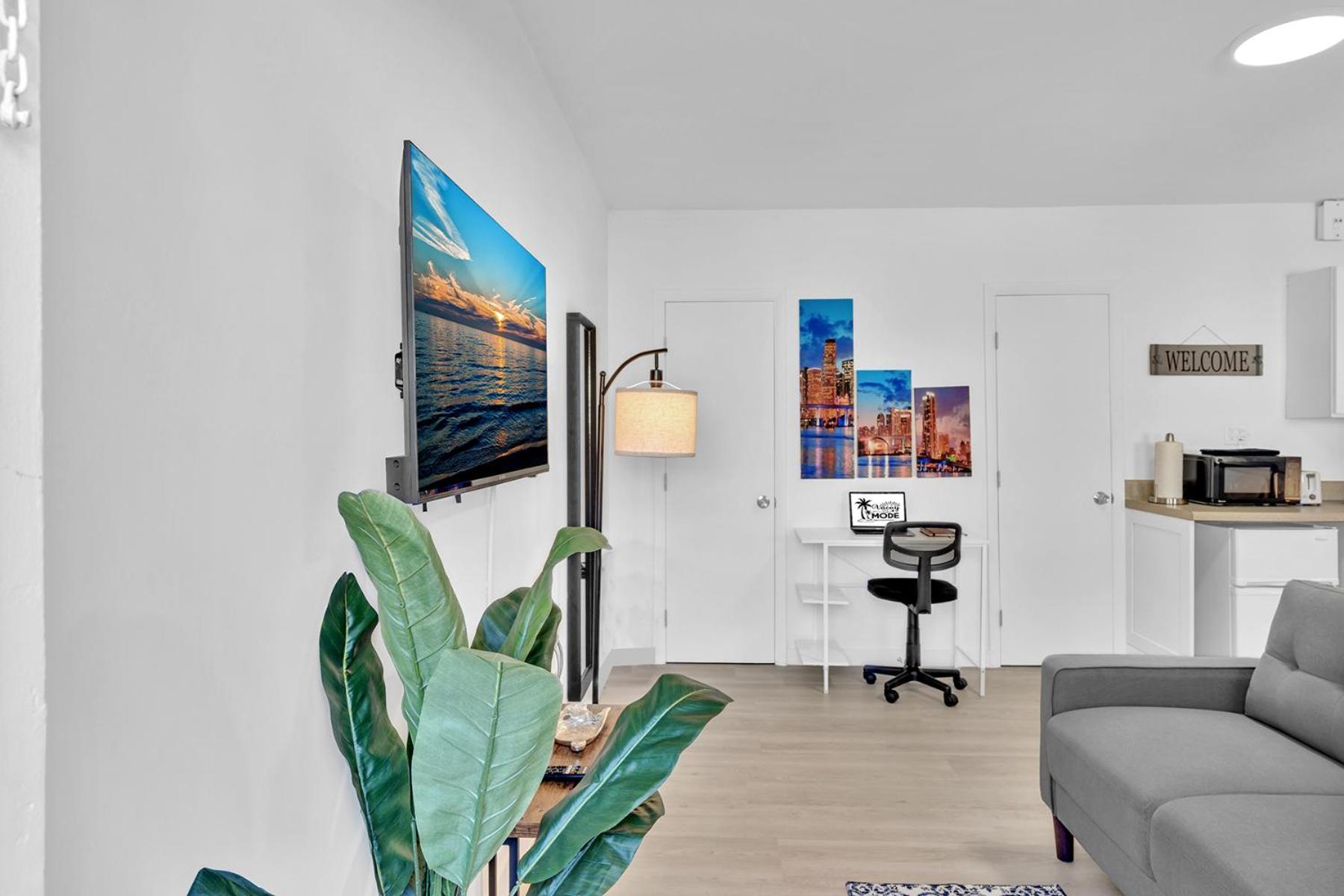 Young Circle & Hollywood Blvd Posh Studio Suite ภายนอก รูปภาพ