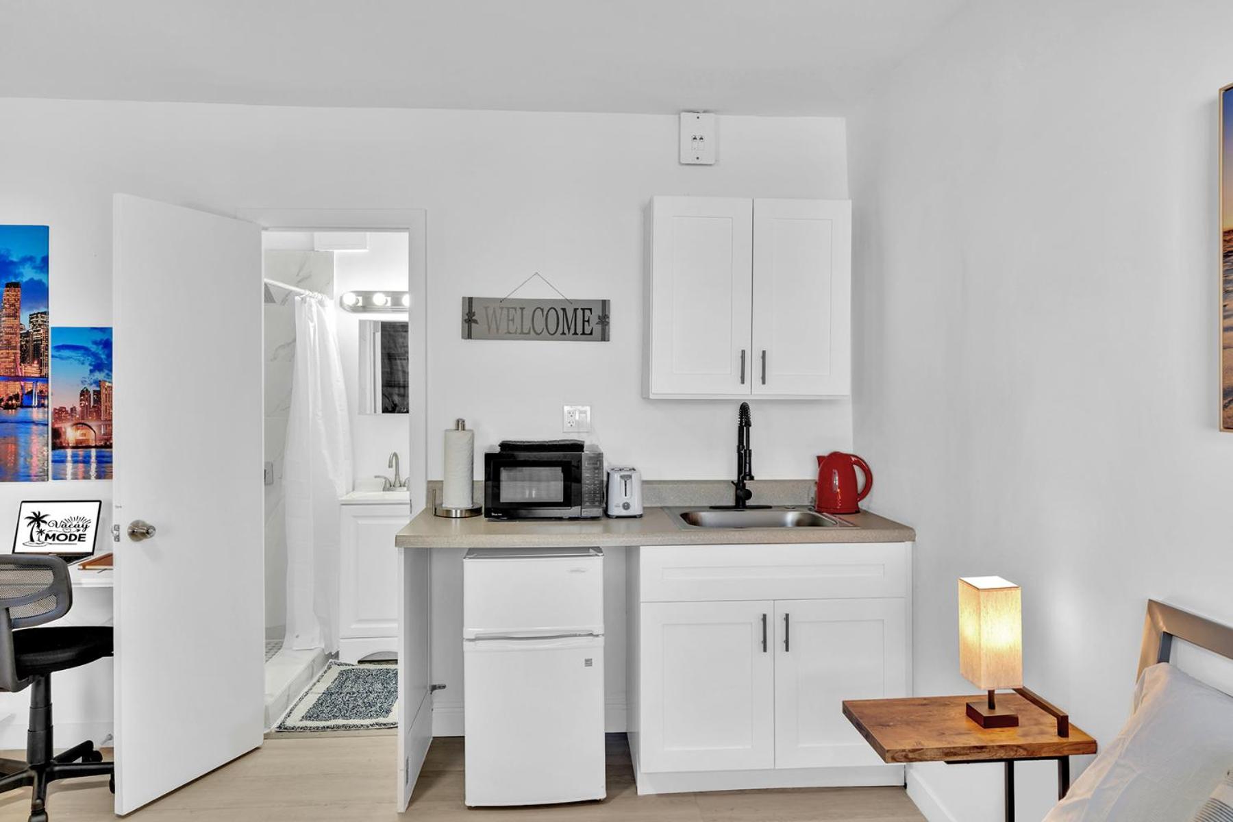 Young Circle & Hollywood Blvd Posh Studio Suite ภายนอก รูปภาพ